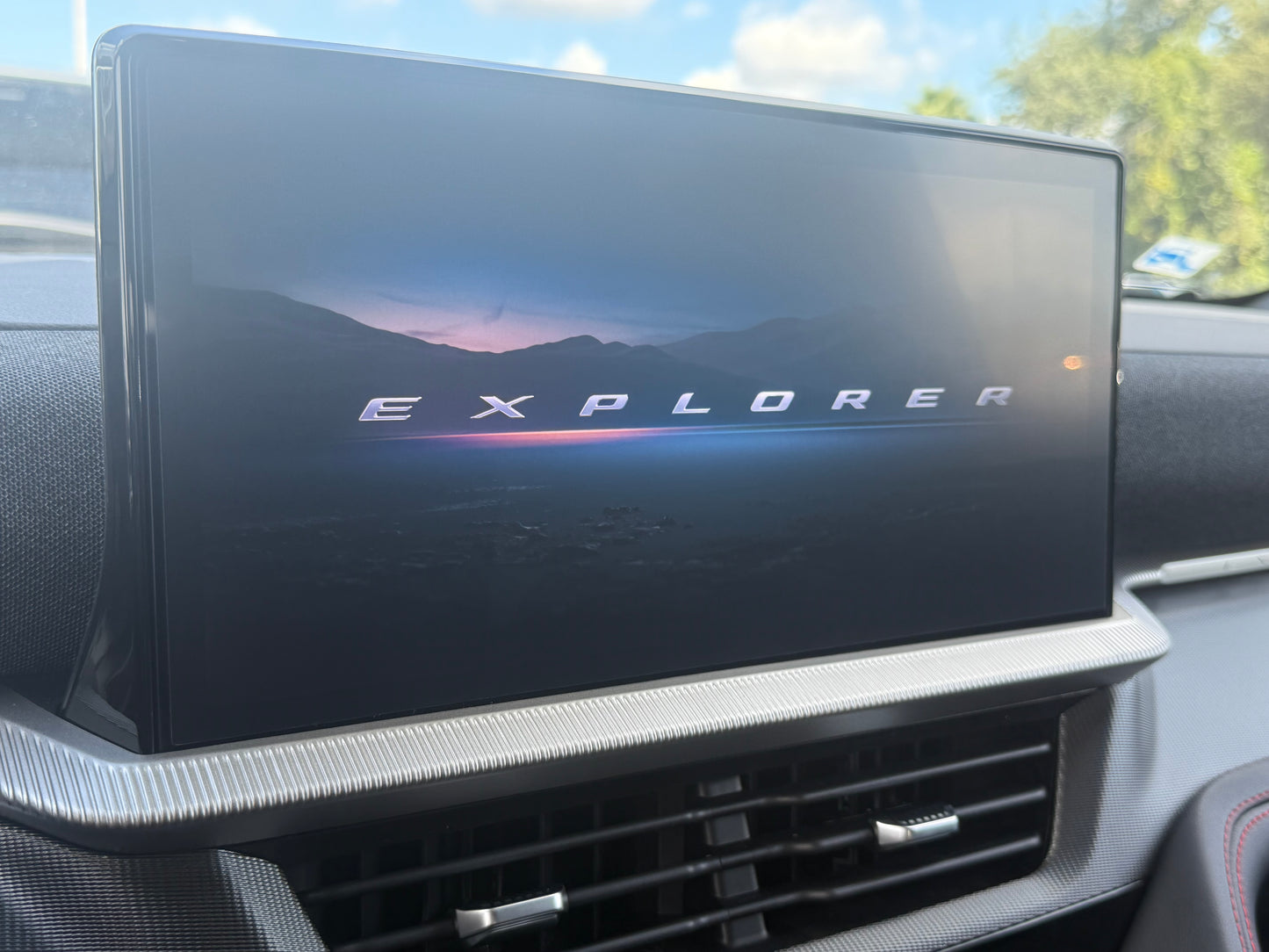 2025+ FORD EXPLORER 13.2" MATTE SCREEN PROTECTOR