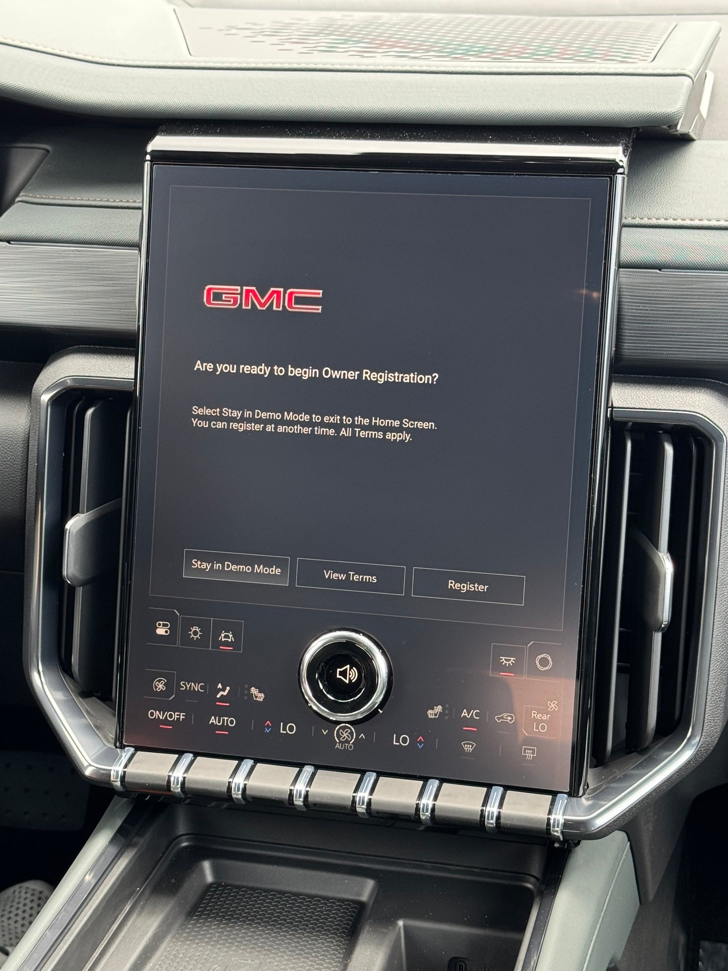 2025+ GMC TERRAIN 15" DIAGONAL MATTE SCREEN PROTECTOR