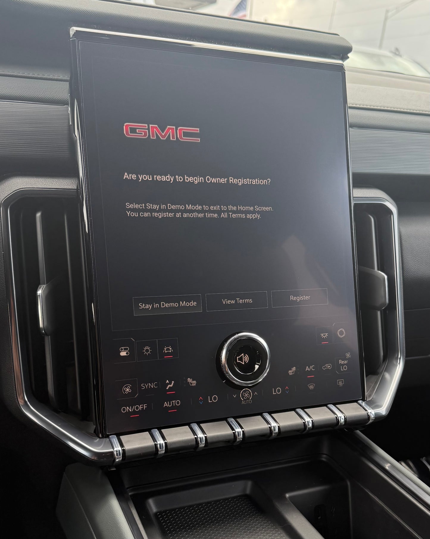 2025+ GMC TERRAIN 15" DIAGONAL MATTE SCREEN PROTECTOR