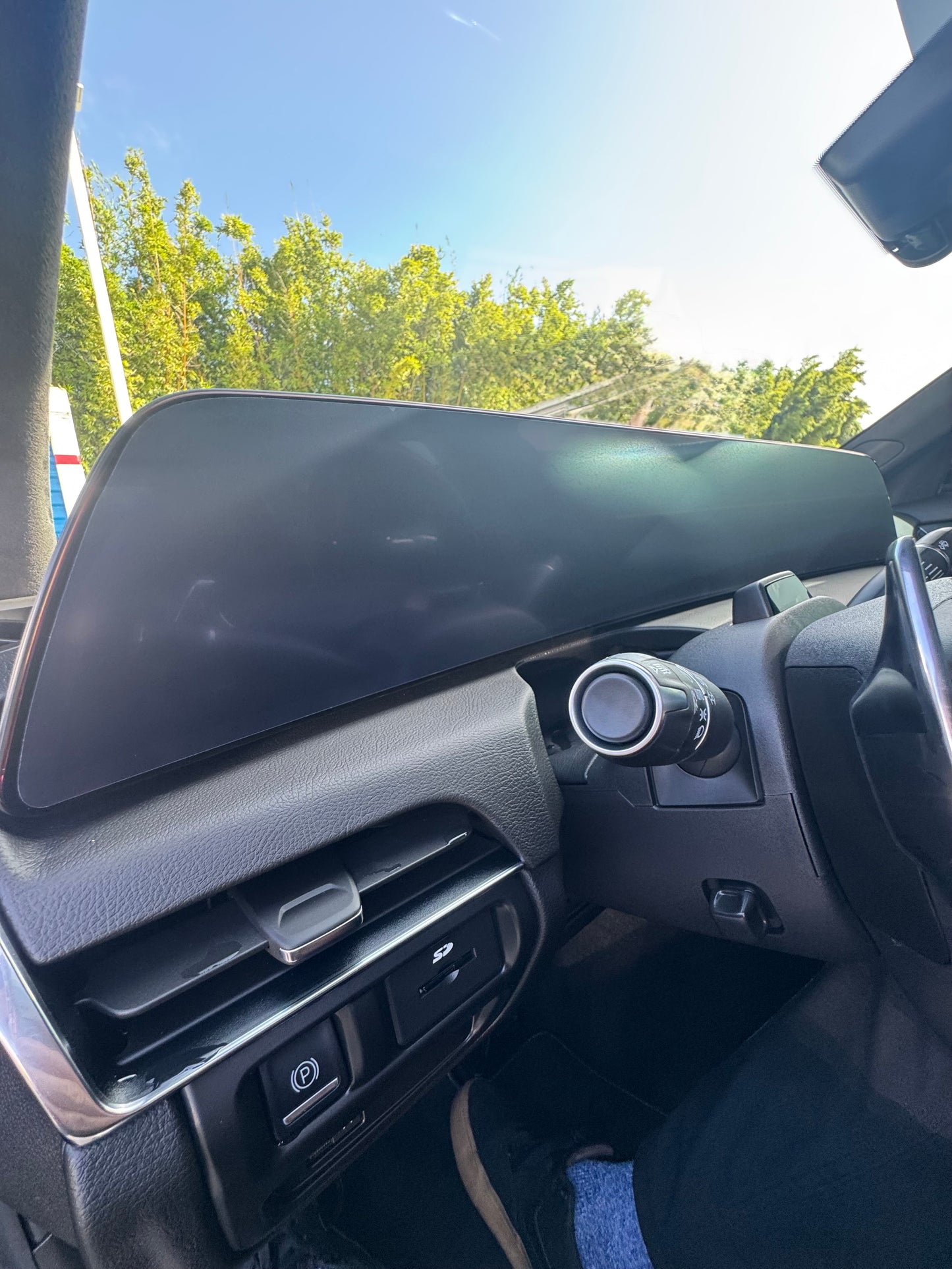 2024+ CADILLAC LYRIQ 33" MATTE SCREEN PROTECTOR